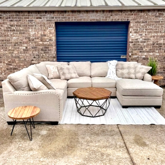 Ashley Luxora 3-Piece U-Shaped Sectional